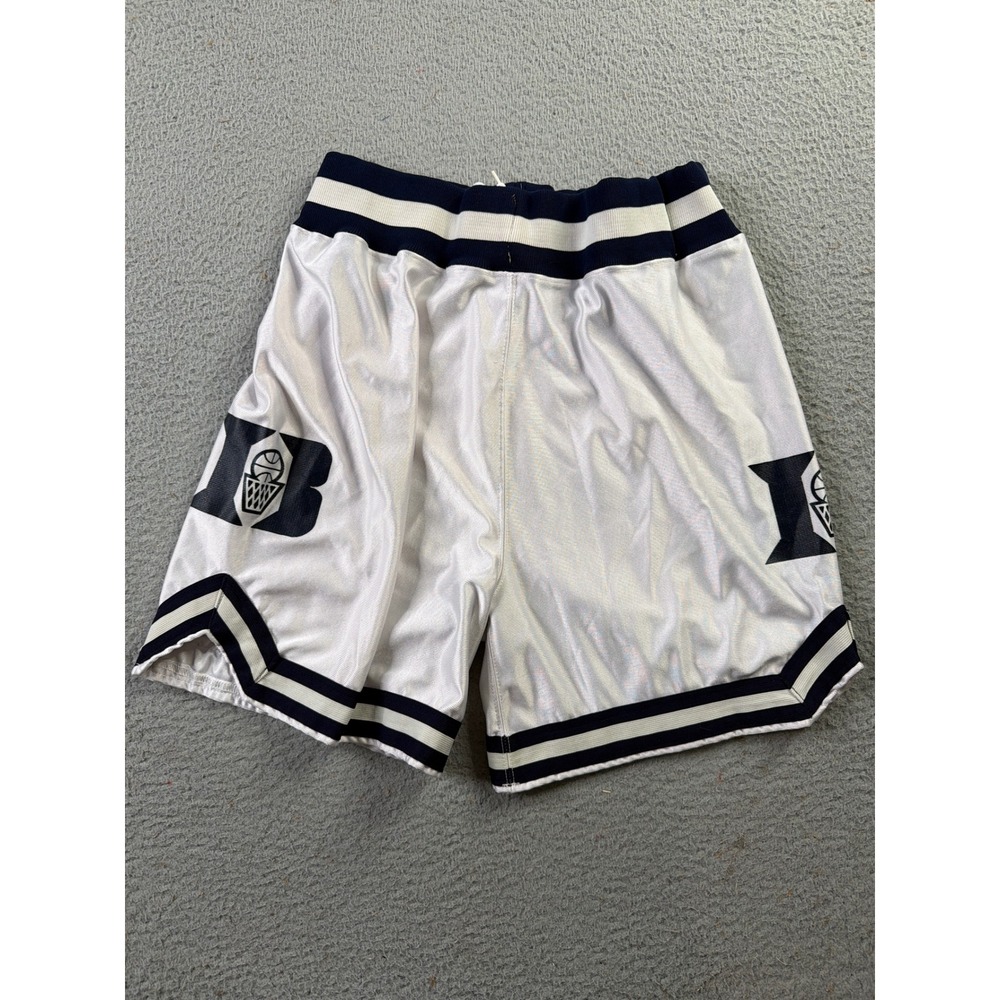 VTG Duke Blue Devils Basketball Team Issued Shorts Mens 30-32 Made in USA DeLONG